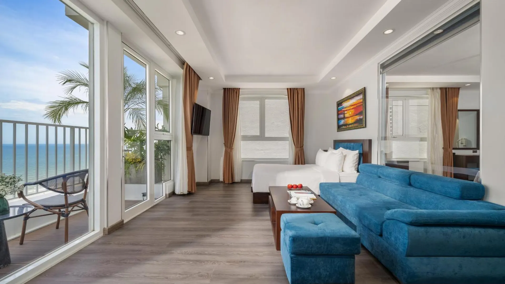Bluesun Danang Beach Hotel 4*, Da Nang Vietnam