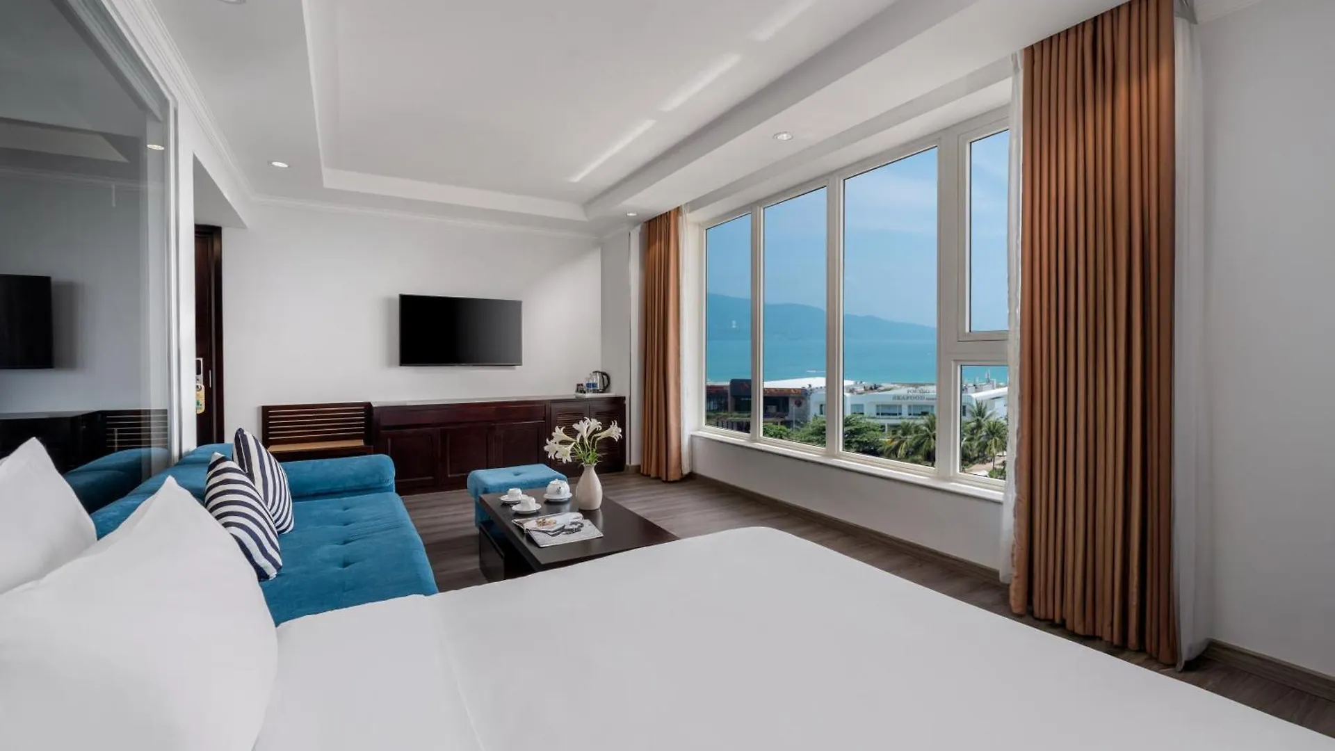 Bluesun Danang Beach Hotel 4*, Da Nang Vietnam